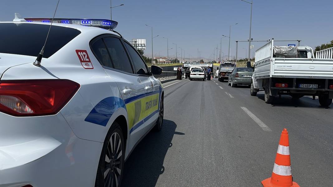 Konya merkezde 6 araçlı zincirleme kaza! 5